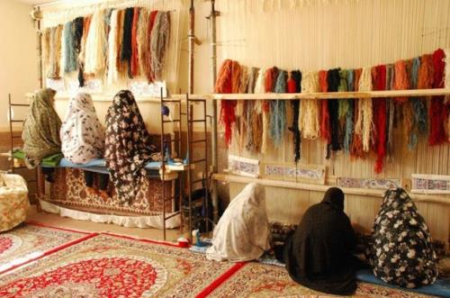 فرش افغان را در بازار تهران به نام فرش ایرانی می فروشند